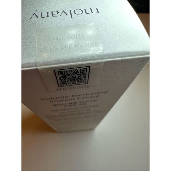 Molvany Face Moisturizing Volume Impact Protein Cream 100ml/3.38 fl.oz - Picture 5 of 6